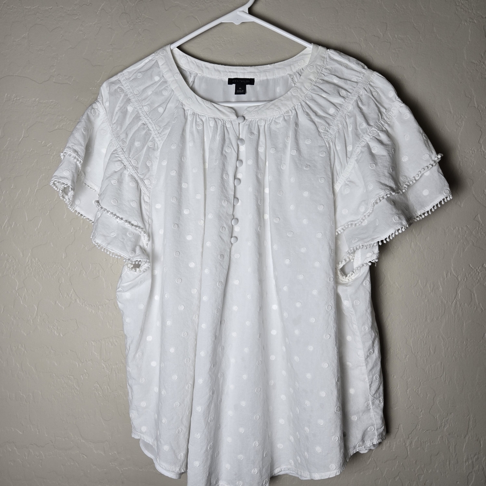 Ann Taylor Swiss Dot White Textured Blouse Flutter Sleeve Romantic Size XL